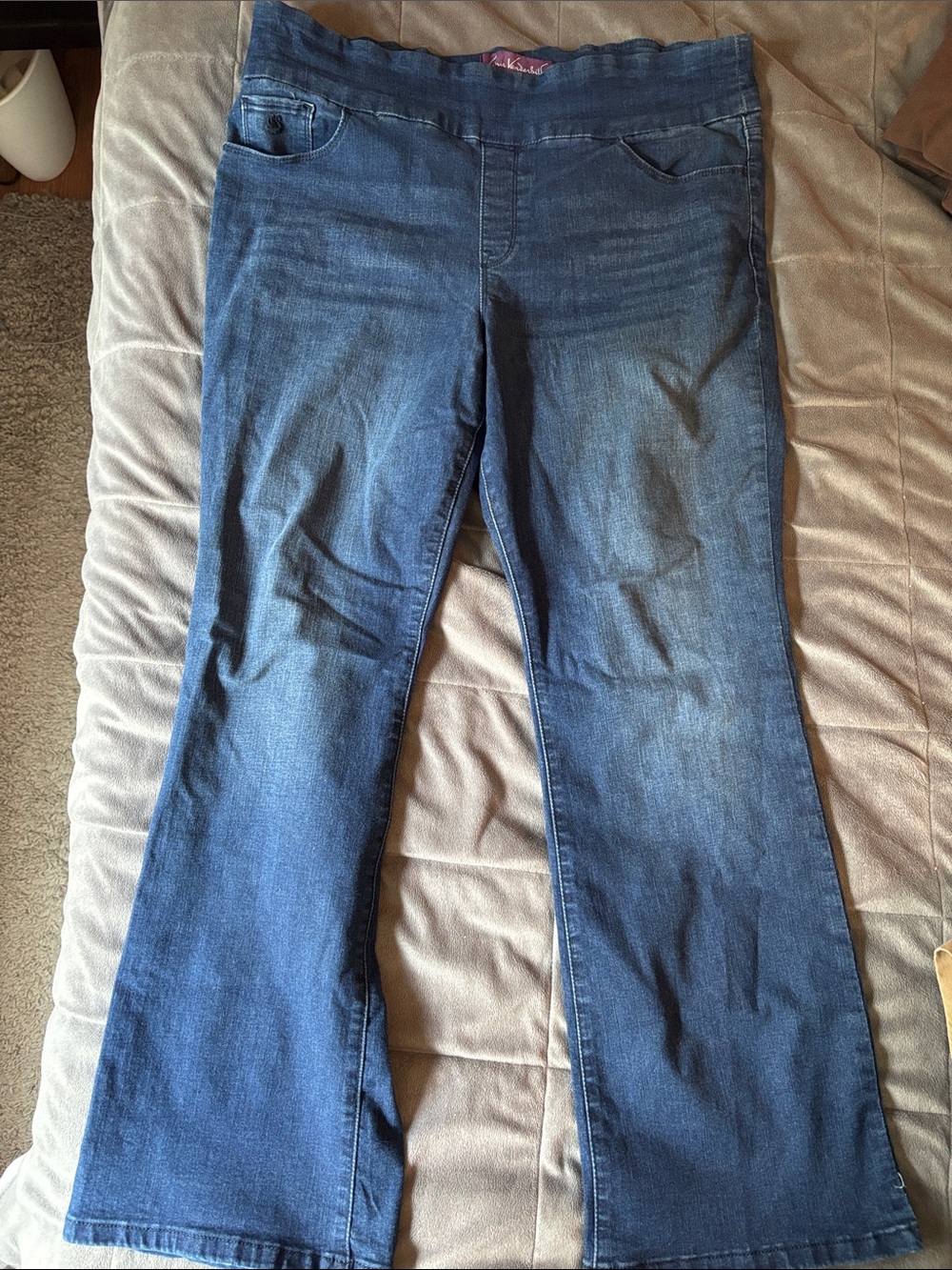 Blue Women's pull-on Stretch Bootcut Jeans